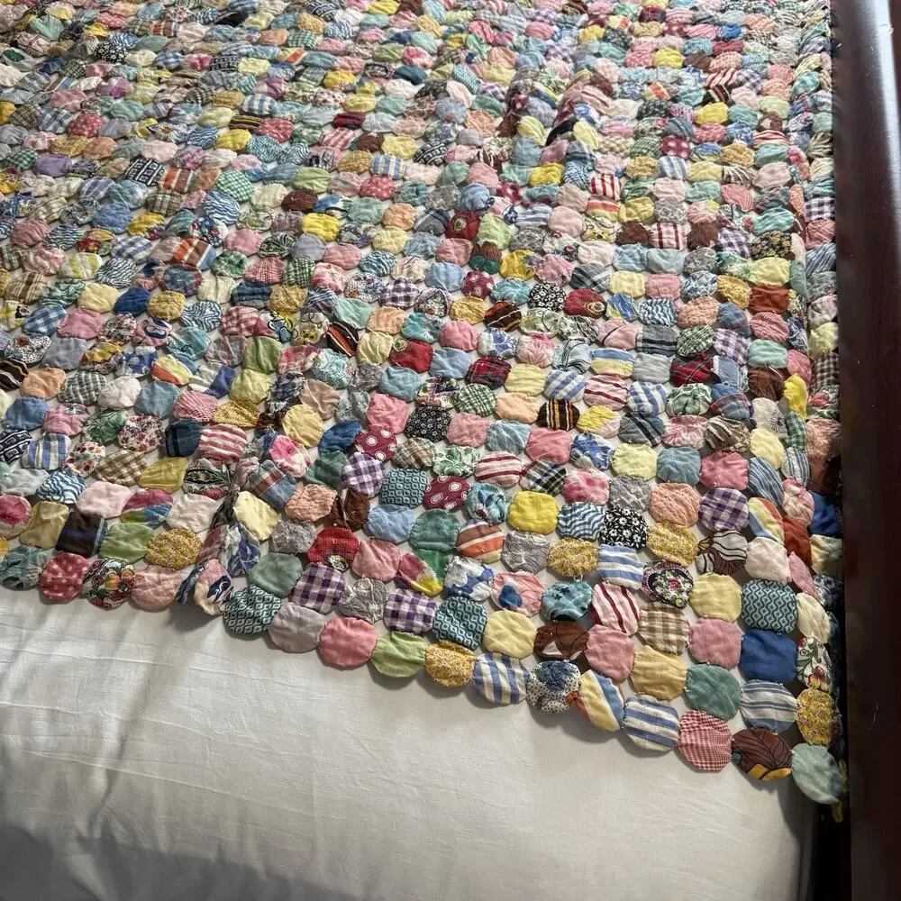 Antique Vintage Yo Yo Yoyo Circle Popcorn Handmade Sewn Quilt Coverlet 52”x84”